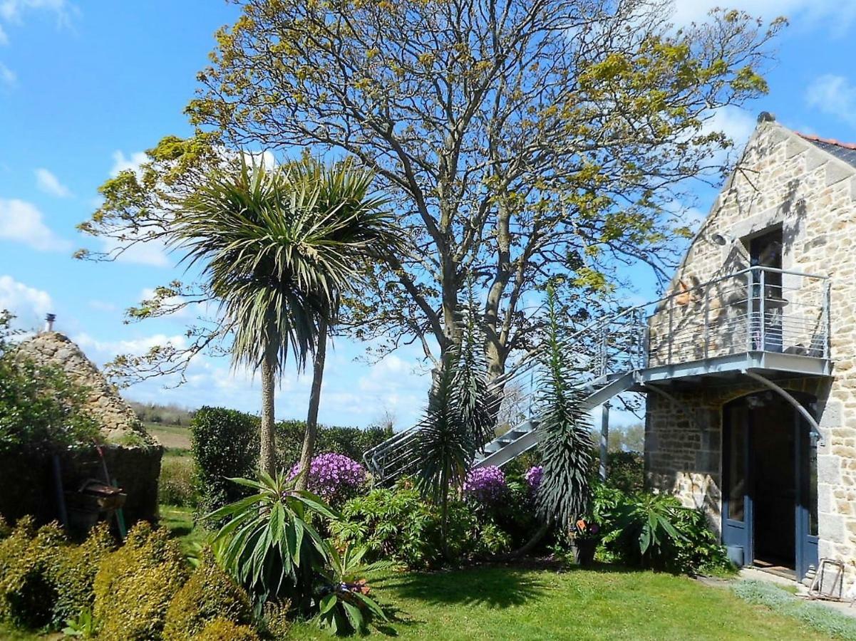 La Grange Aux Lievres, Gites Kerdoel Cléder Exteriér fotografie